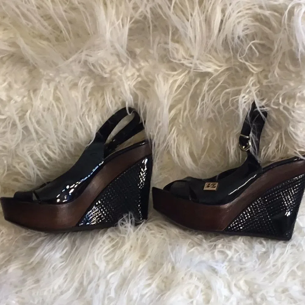 VERA PELLE black wedge sandals in size 6 to 6 1/2